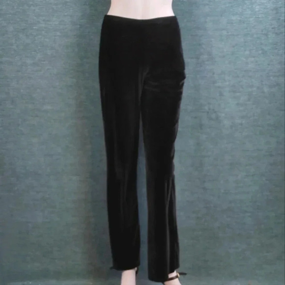 No Boundaries Black Velvet Yoga Style Pants - Picture 2 of 9